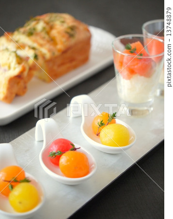 Mini tomato and salmon marinade, cake scene hospitality (black background) Mini tomato and salmon marinade, cake scene hospitality (black background) 13748879