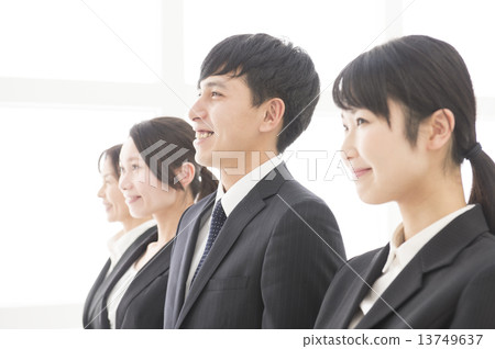 4 business people 13749637