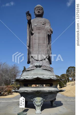 茨城縣:世界最大的青銅立像牛久大佛 茨城縣:世界最大的青銅立像牛久大佛 13750346