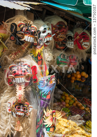 Shop front of Bali souvenir shop 13750387
