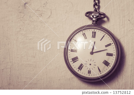 old-fashioned watch old-fashioned watch 13752812