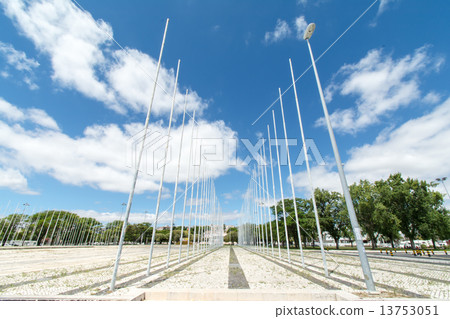 Two columns of pillars Two columns of pillars 13753051