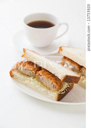 炸丸子沙子和咖啡 13753920