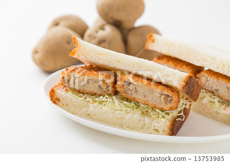 Croquette bread and potato 13753985