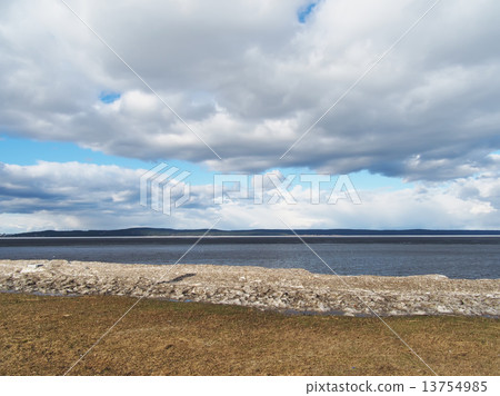 lakeside promenade 13754985