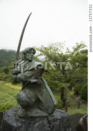 Kasijiro Sasaki statue 5 13757352