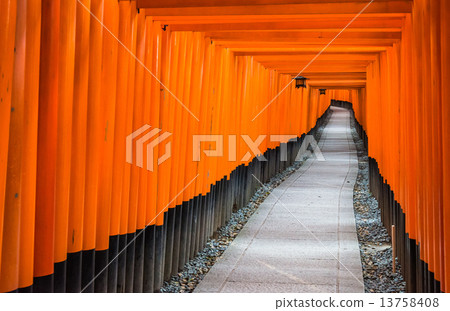 Kyoto Fushimi Inari Taisha Senbon Torii Kyoto Fushimi Inari Taisha Senbon Torii 13758408