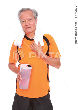 Old, man, sport, attire, cooling down, thirsty, resting, drink, exercise, tired, achievement, towel Old, man, sport, attire, cooling down, thirsty, resting, drink, exercise, tired, achievement, towel 13758778