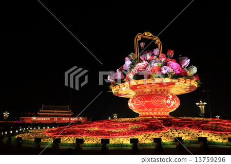 北京國慶日夜景 北京國慶日夜景 13759296