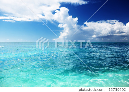 Caribbean sea and sunny day Caribbean sea and sunny day 13759602