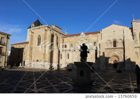San Isidro Church Spain León San Isidro Church Spain León 13760659