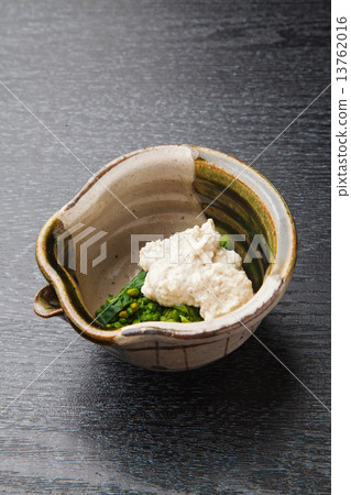 White pepper blossoms 13762016