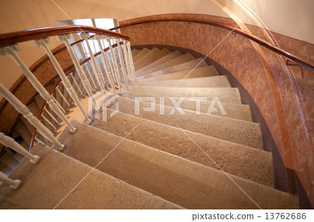 spiral staircase steps 13762686