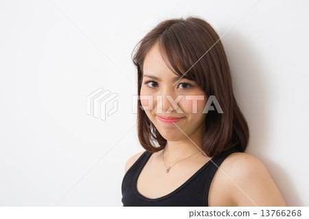 年輕的女士 13766268
