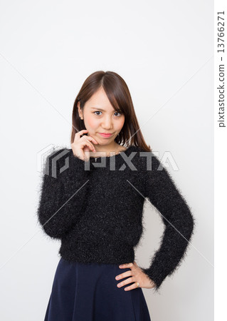 年輕的女士 13766271