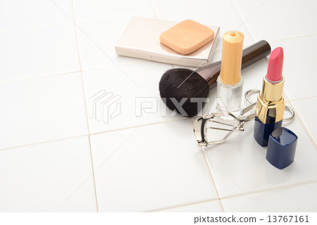 Cosmetics Cosmetics 13767161