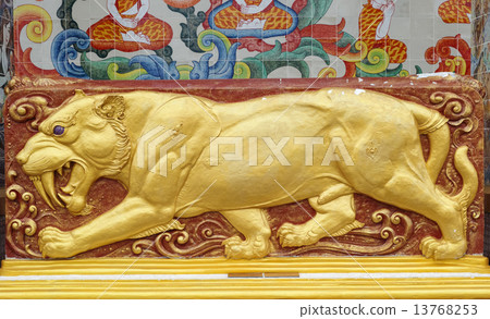 Sculpture of ancient tiger Sculpture of ancient tiger 13768253