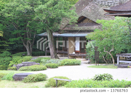 Isuien花園 13768763