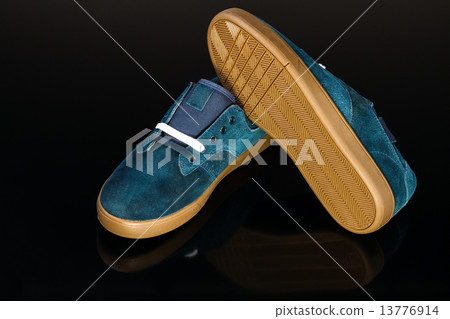 dark blue velvet man's shoe dark blue velvet man's shoe 13776914