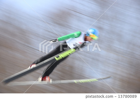 Ski jump 13780089