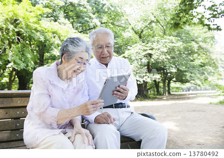 Senior Senior 13780492