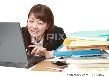 商業女性害怕加班 商業女性害怕加班 13780670