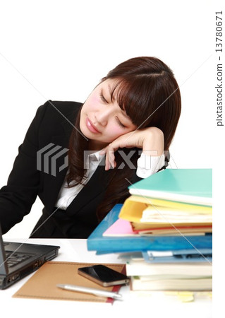 昏昏欲睡的女商人 昏昏欲睡的女商人 13780671