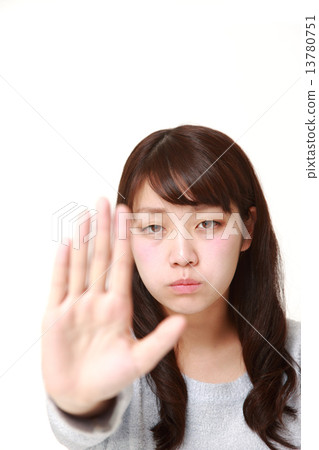 A woman to hold back A woman to hold back 13780751