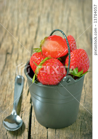 Fresh strawberries in bucke 13784057