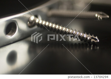 Traumatology and orthopedic injury surgery metal implant Traumatology and orthopedic injury surgery metal implant 13784294