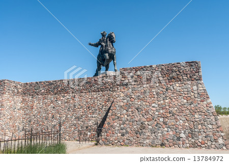 monument to Elisabeth Petrovna, Baltysk, Russia 13784972