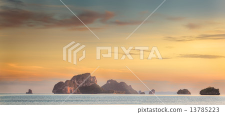 Travel vacation background 13785223