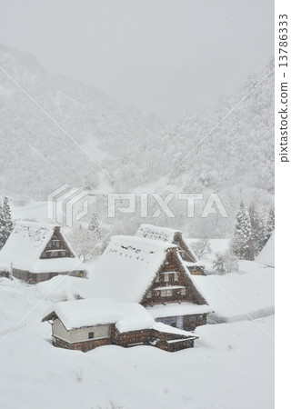 Gokayama · Suganuma Village 13786333