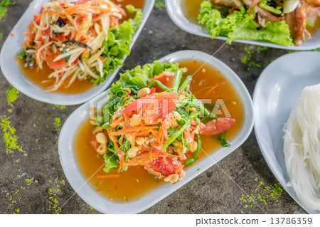 green papaya salad 13786359