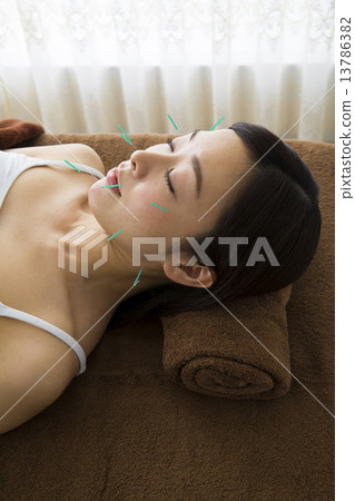 美容針灸 13786382