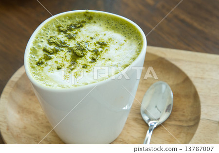 Matcha Latte Cup of green tea 13787007