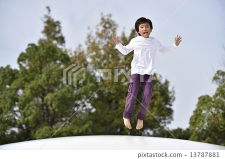Jump 13787881