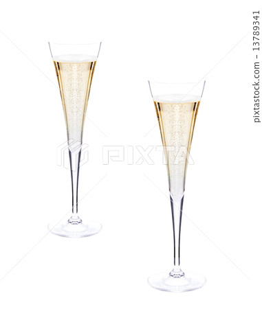 nice champagne in glasses nice champagne in glasses 13789341