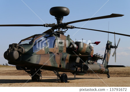 AH-64D (exhibition of equipment starting with descent training for the first airborne 2015) 13791672