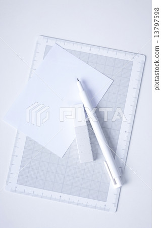 Writing Writing 13797598