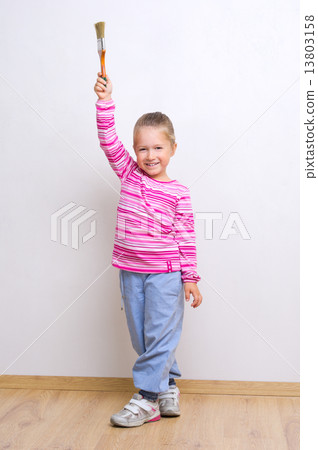 Little girl with painting brush 13803158
