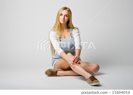 Portrait of young girl Portrait of young girl 13804059