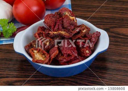 Dried tomtoes Dried tomtoes 13808608