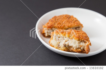 Croquette section 13810102