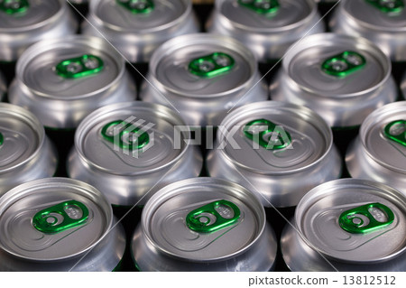 Pattern from much of drinking cans 13812512
