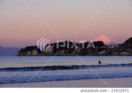 Fuji from Yuigahama 13812871