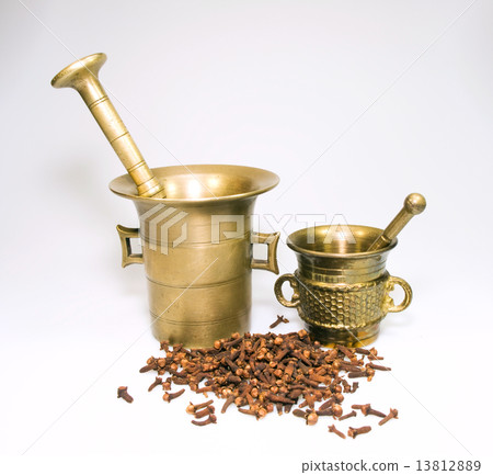 Two mortars with spice 13812889