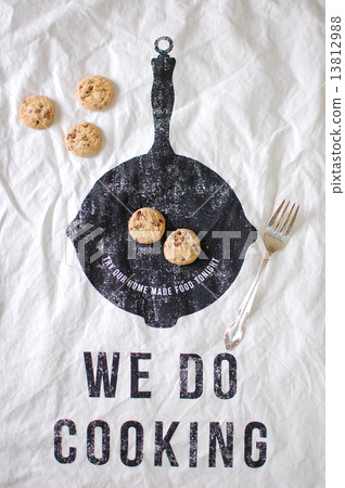 Chocolate chip cookie * 13812988