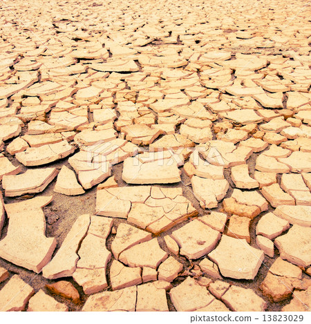 cracked soil during drought 13823029