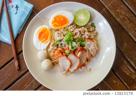 red pork noodle 13823179